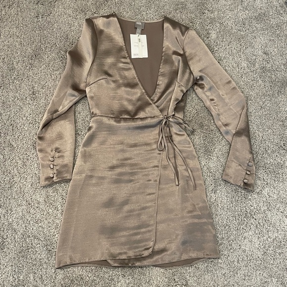 Satin mini wrap dress - Picture 5 of 8